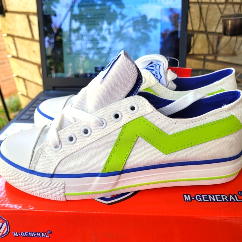 Ladies  or unisex Sneakers